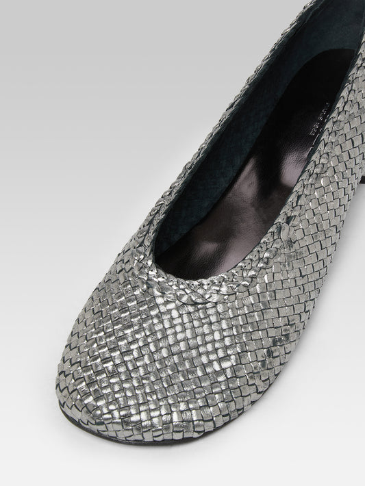 Cassis - Silver braided leather ballet flats - Image number 3