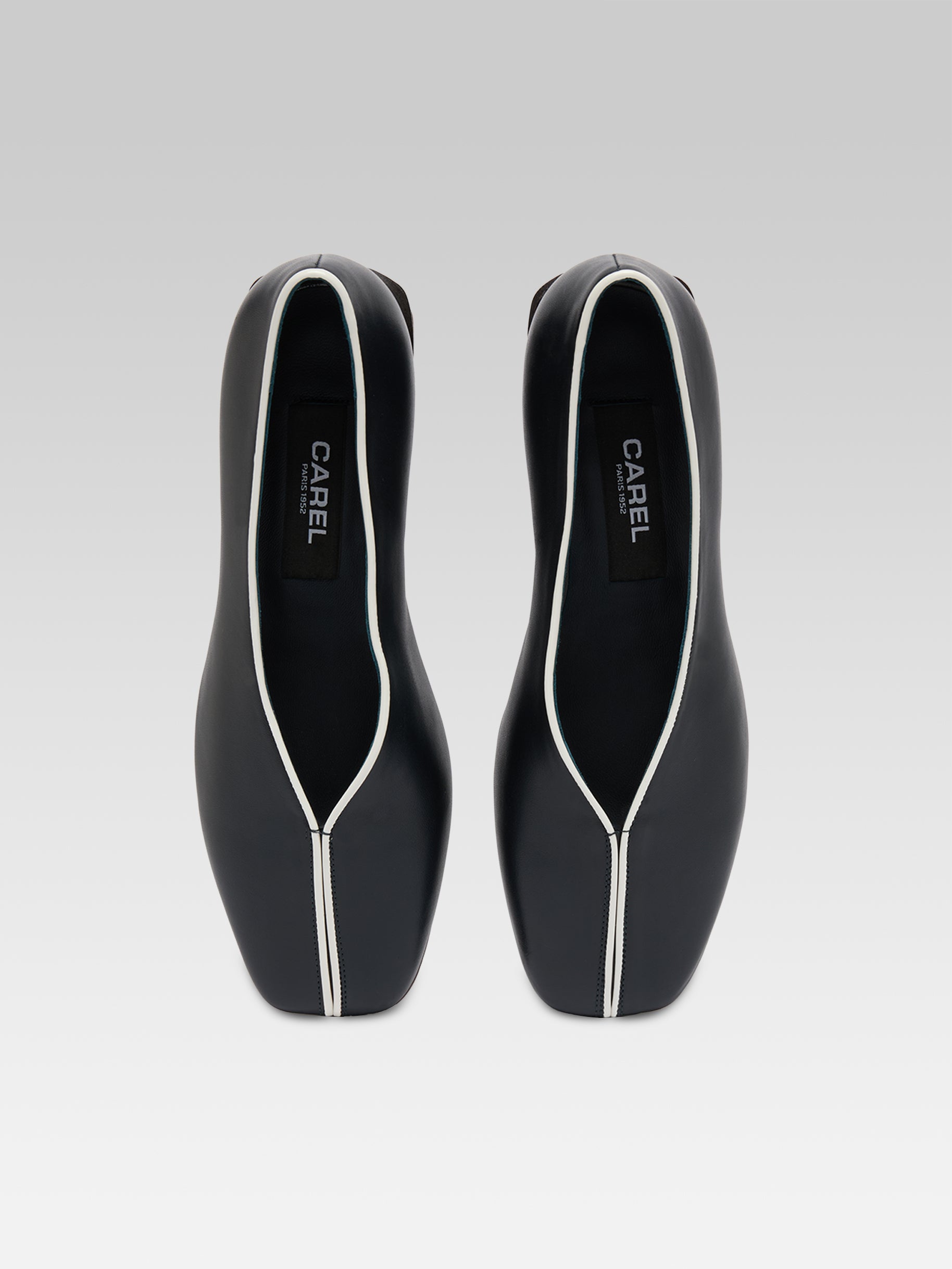 Giulia - Ballerines cuir marine et verni ivoire - Image numéro 4