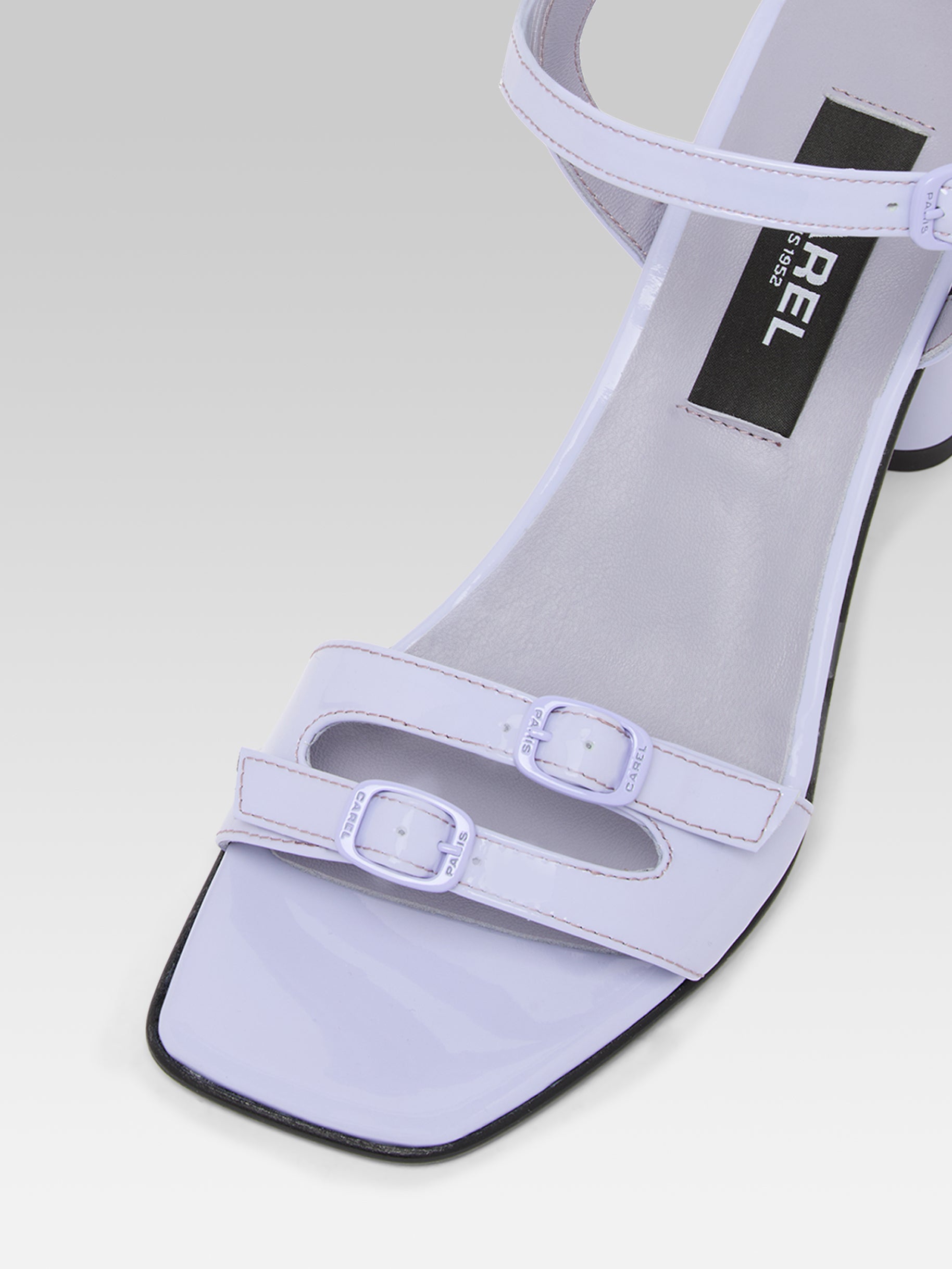 Angelica - Sandales à talon cuir verni lilas - Image numéro 4