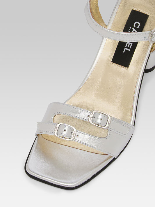 Angelica - Sandales à talon cuir laminé argent - Image numéro 3