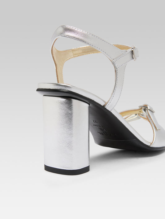 Angelica - Sandales à talon cuir laminé argent - Image numéro 5