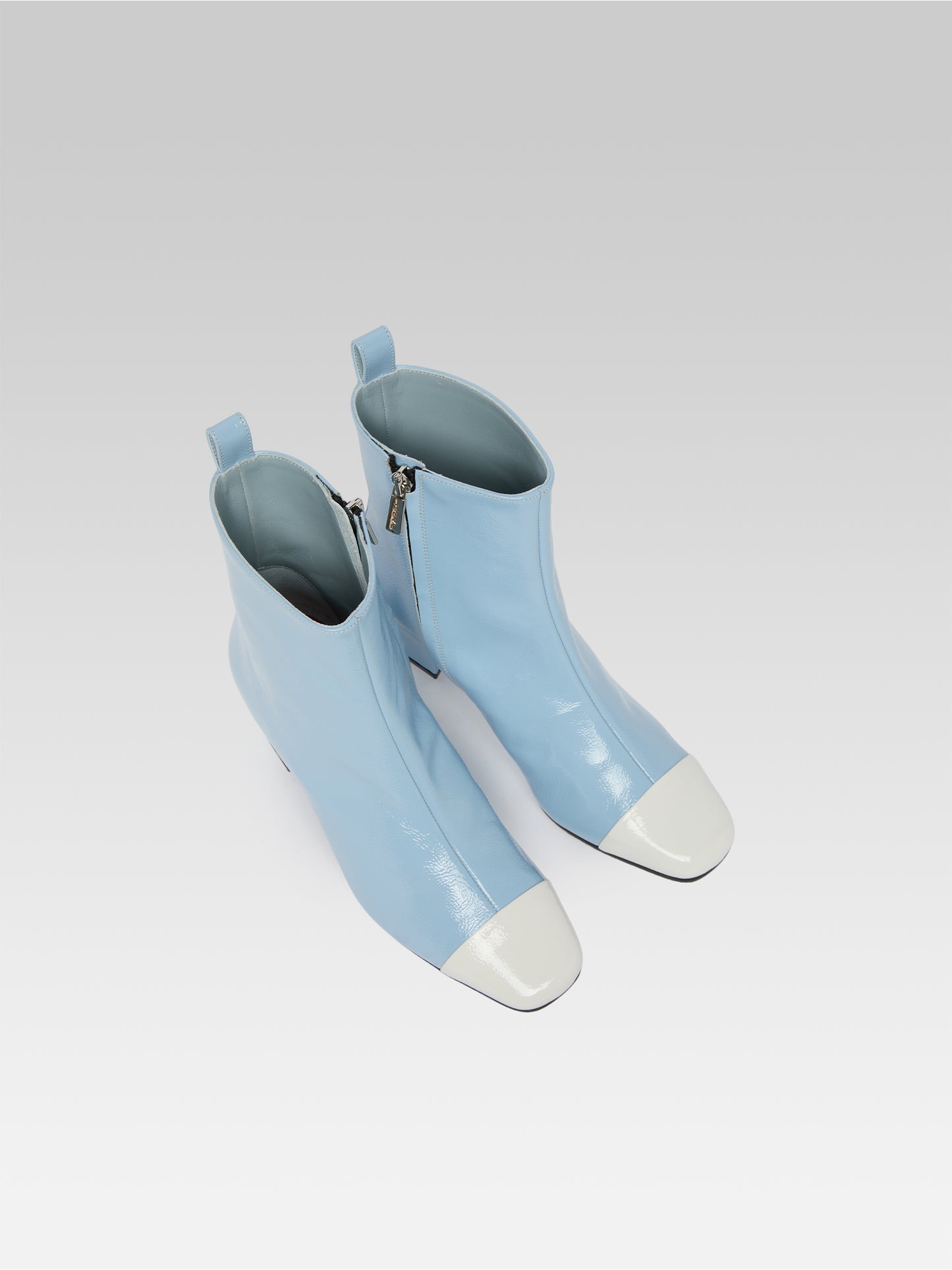 Estime - Bottines cuir verni bleu ciel et ivoire
