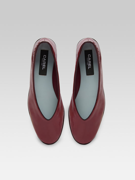 Amanda - Two-tone burgundy patent leather ballet flats - Image number 3