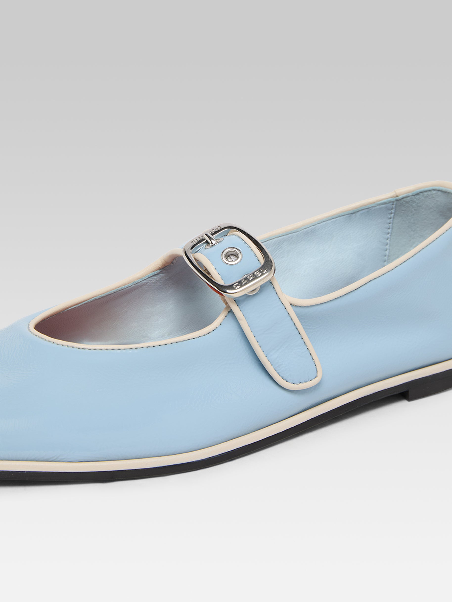 Iris - Ballerines babies cuir bleu ciel et ivoire - Image numéro 3