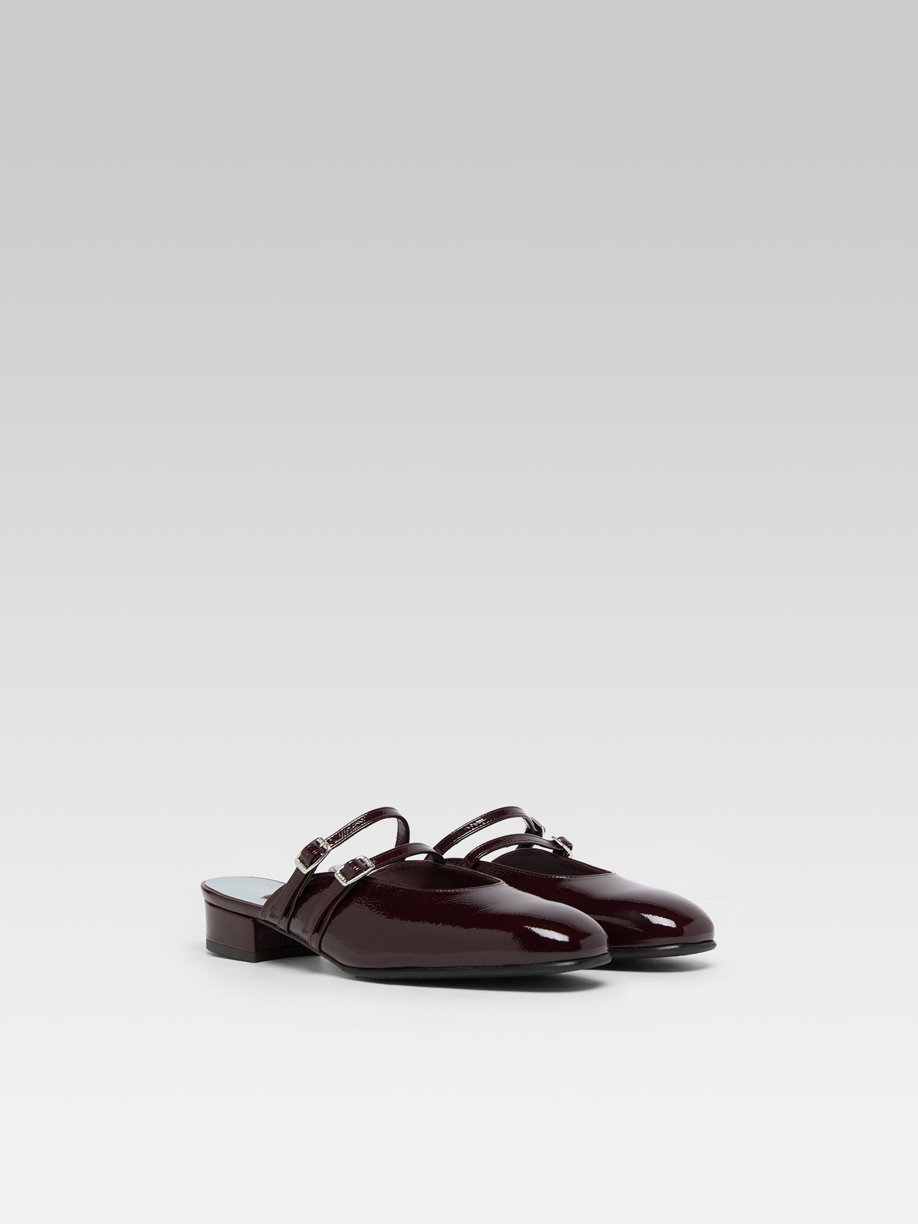 Pomme - Mules à brides cuir verni aubergine - Image numéro 2