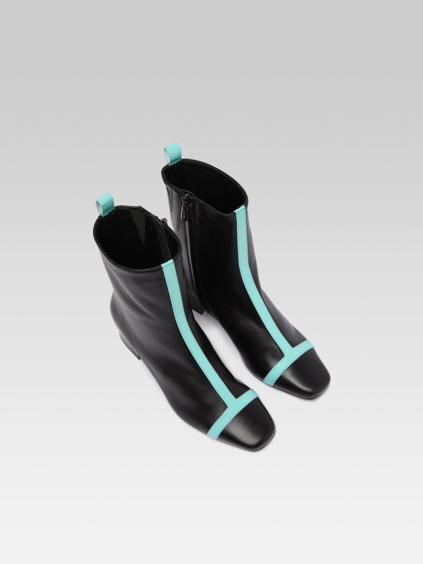 Audrey -  Bottines cuir noir et cuir verni turquoise