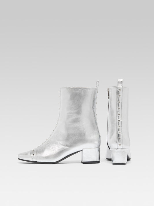 Audrey  - Silver laminated leather ankle boots with studs - Image number 5
