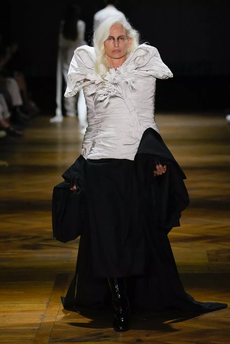 新品 オリバーガル Noir Fashionista Noir Fashionista 30.4cm×30.4cm | Giftpad egift