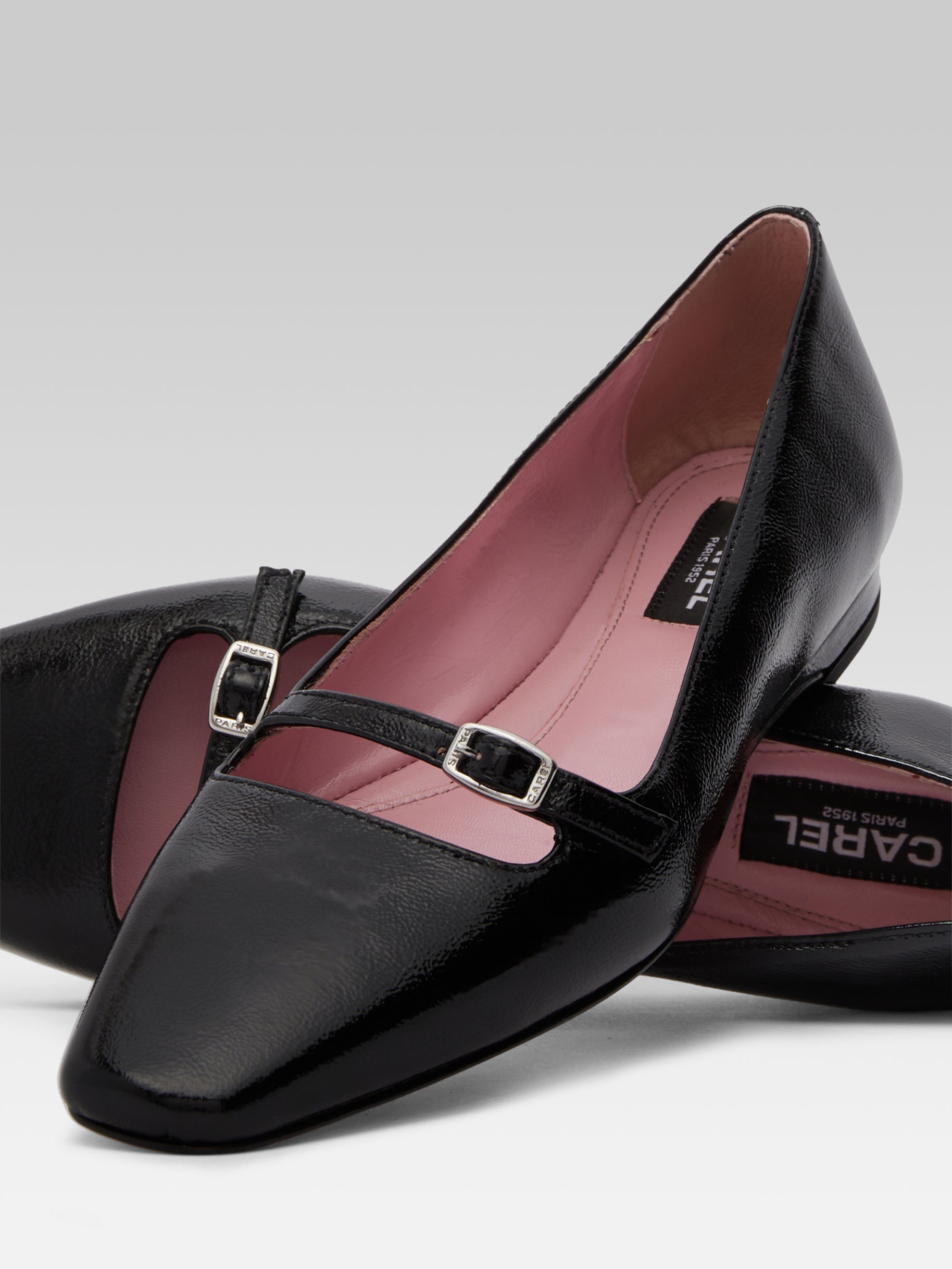 Emilie - Ballerines cuir naplack noir - Image numéro 2