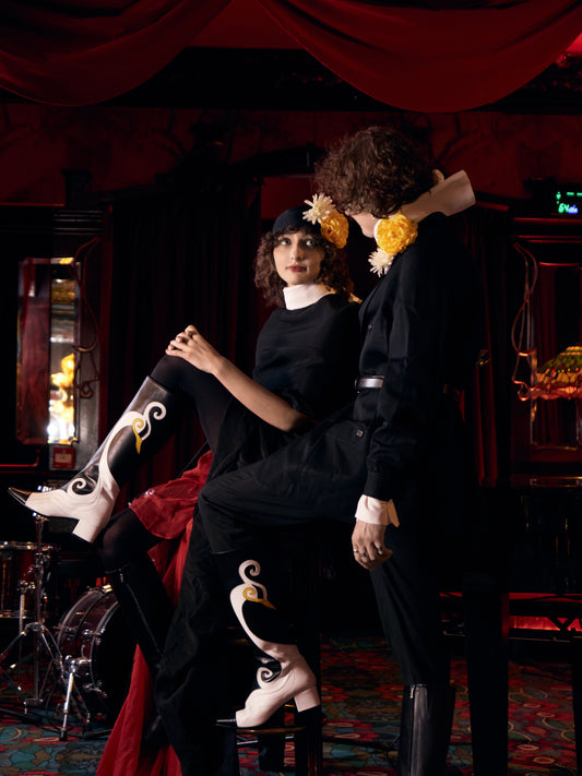 Malaga - Bottes cuir noir et blanc cygne - Image numéro 3