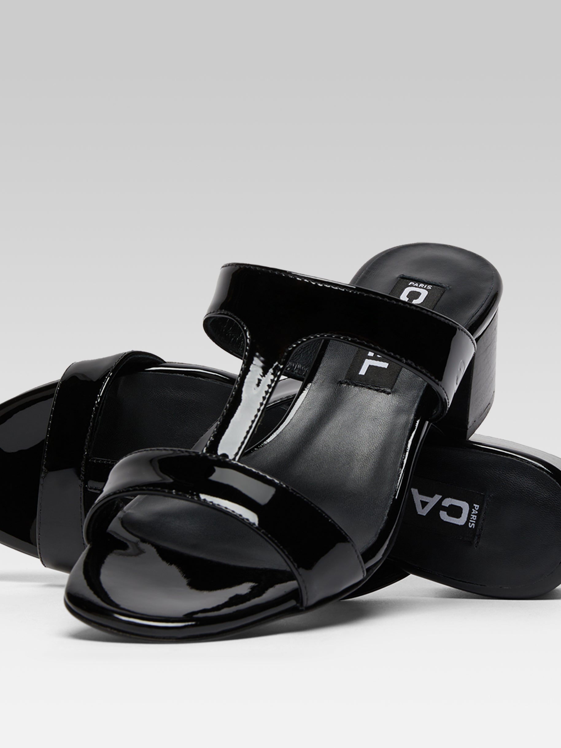 Isis - Mules cuir verni noir - Image numéro 2