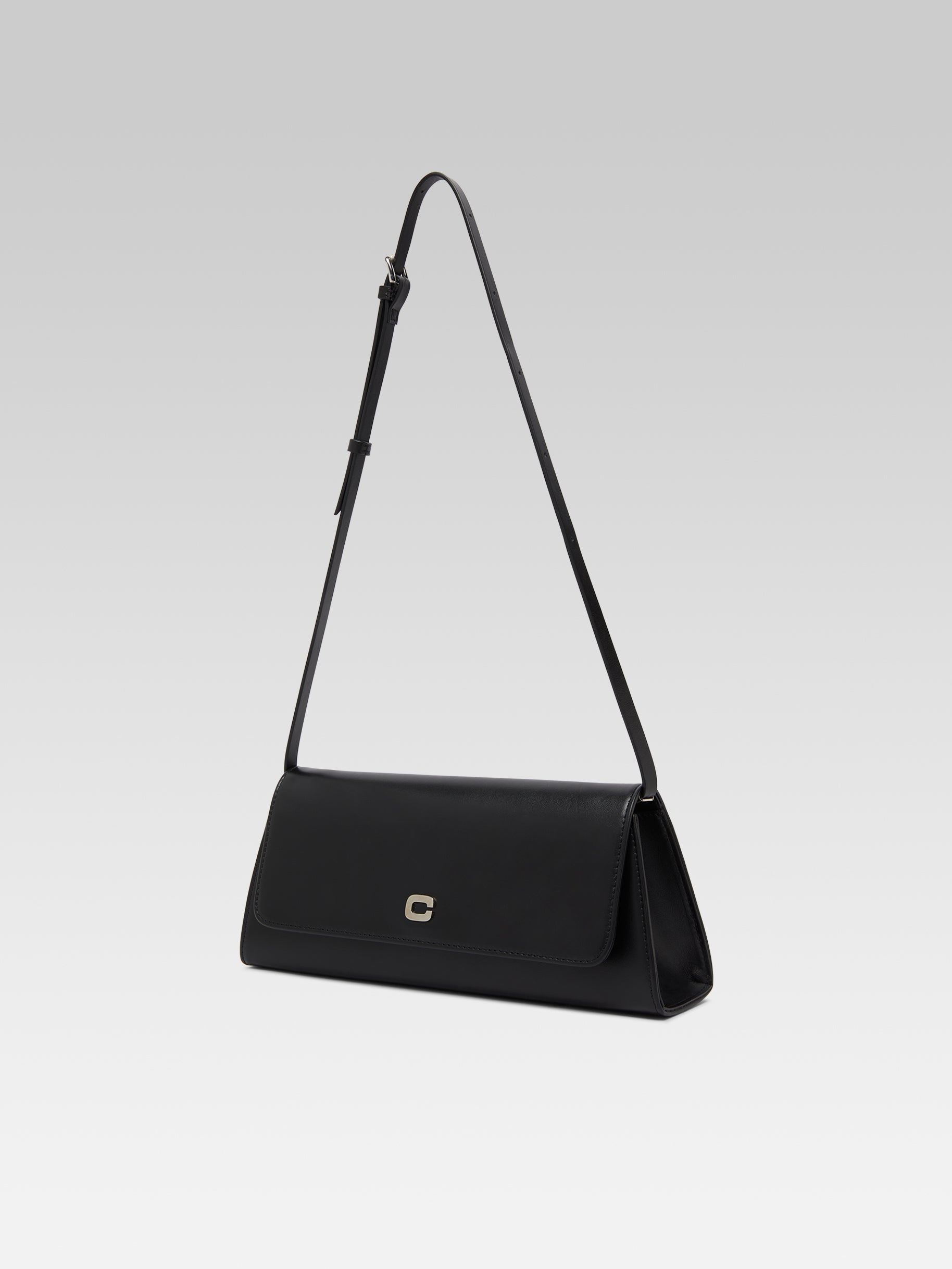 ★athe★ MADELEINEMADELEINE BLACK 2WAY SHOULDER BAG S Madeleine - Black leather shoulder bag | Carel Paris