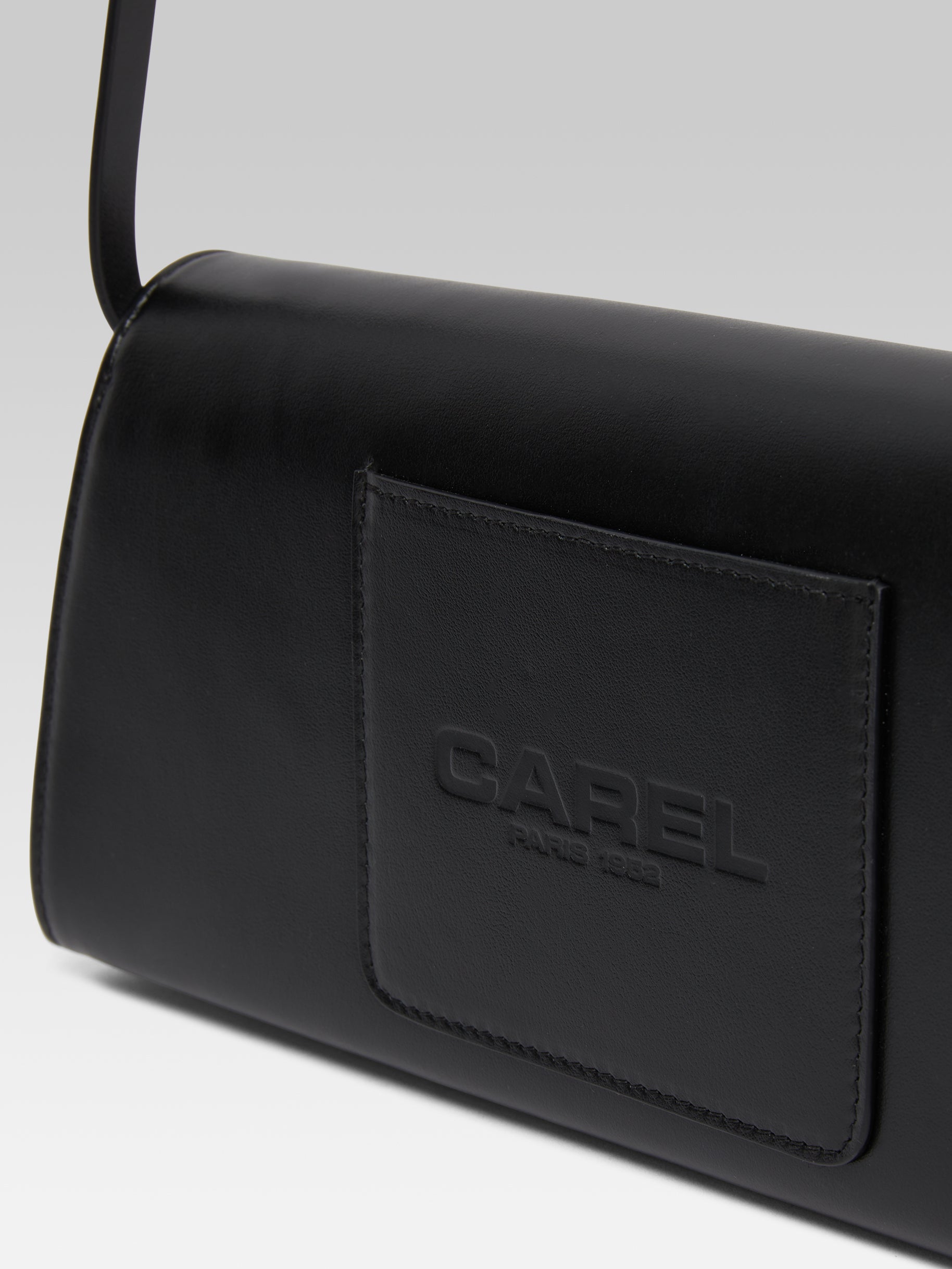Madeleine - Black leather shoulder bag | Carel Paris