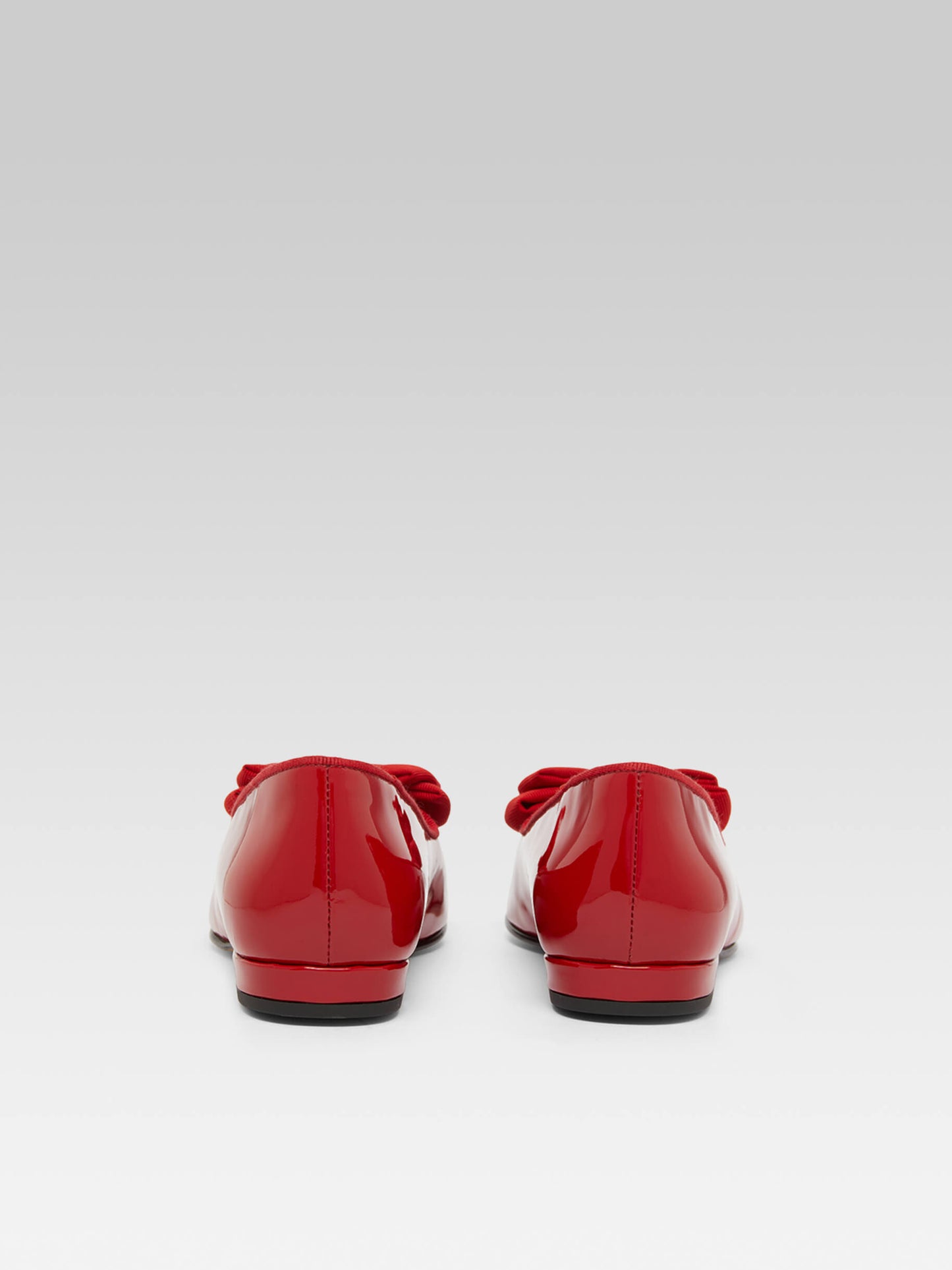 Marquis - Red patent leather bow ballet flats