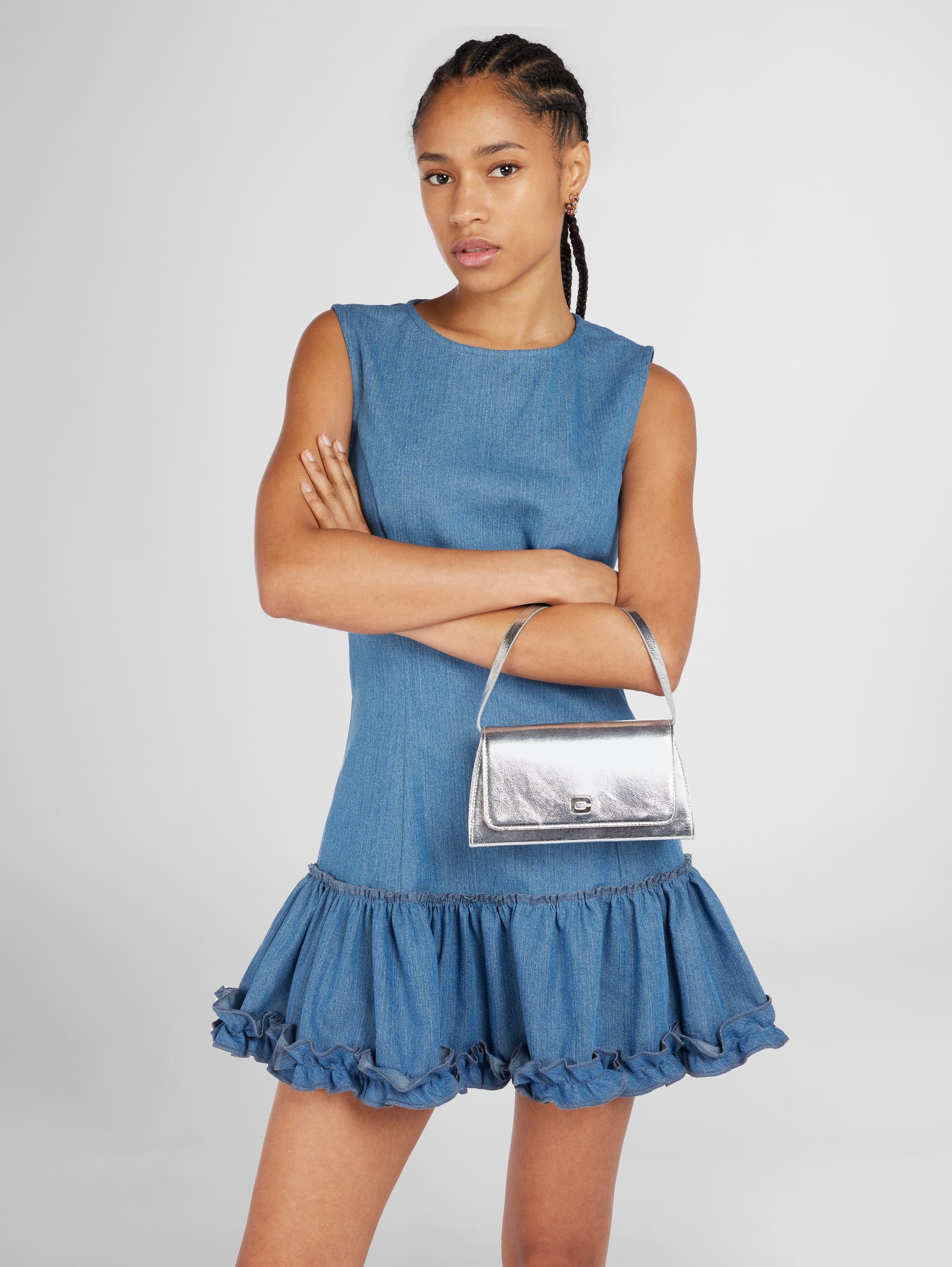 Elysee - Upcycled silver laminated leather shoulder bag - Image number 2