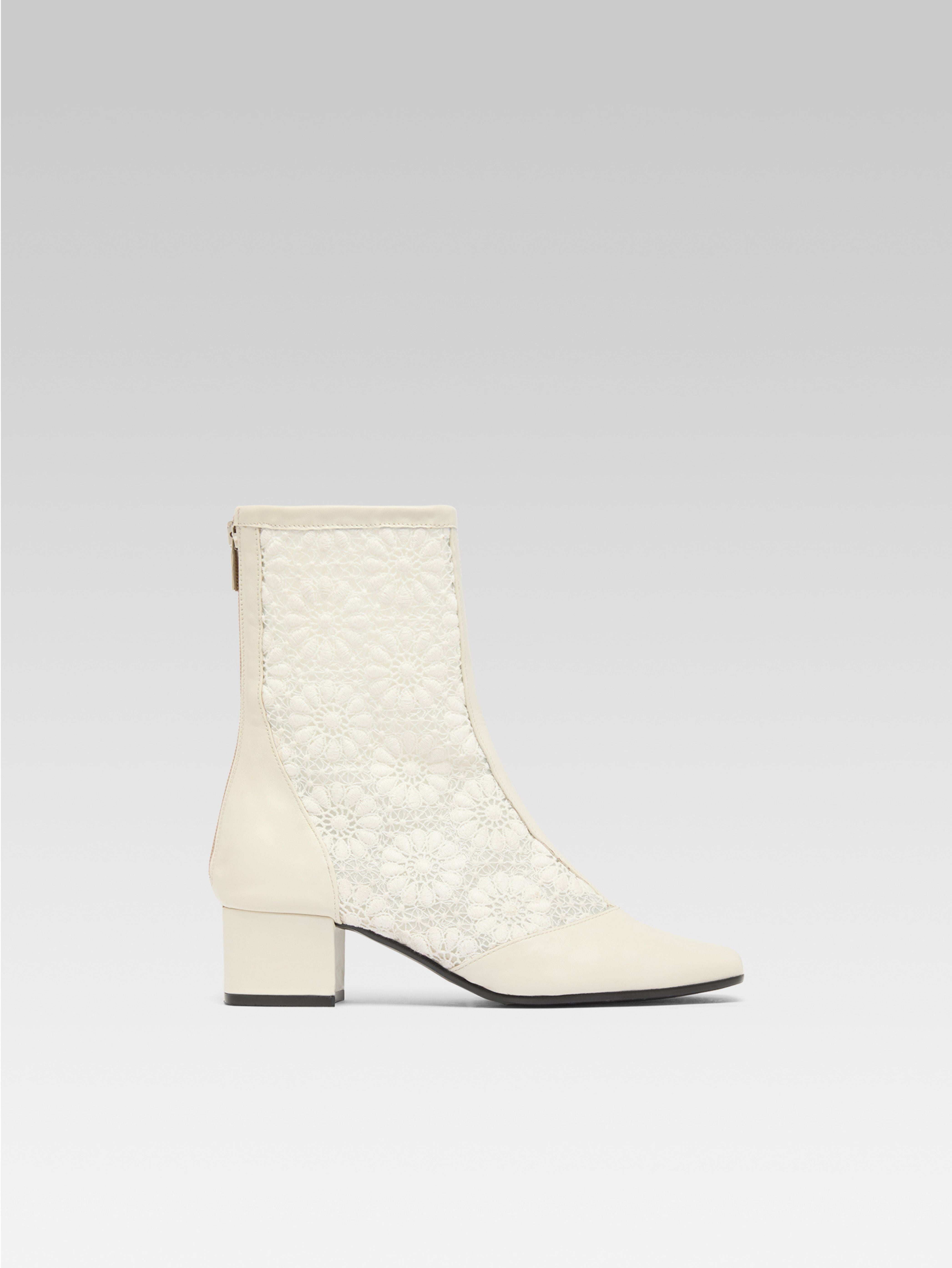 Audrey - Bottines cuir ivoire et dentelle à fleurs upcyclée