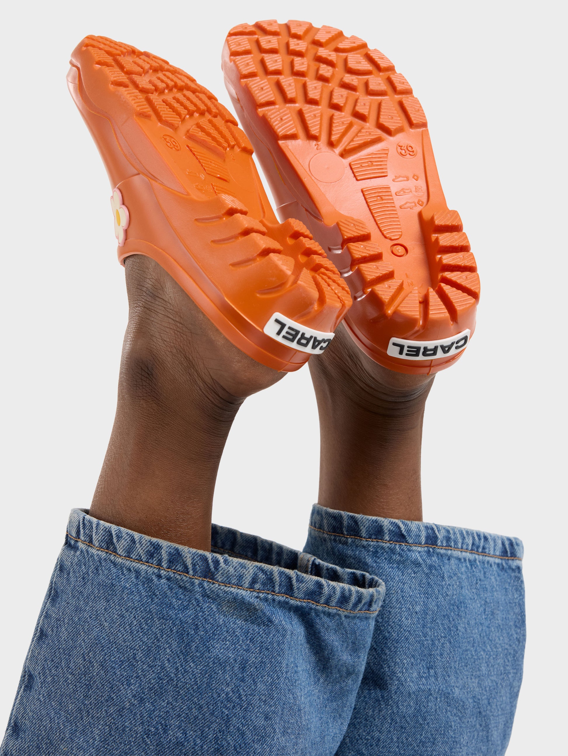 Nectar - Sabots orange à fleur - Image numéro 4